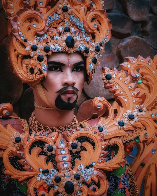 Où découvrir les traditions du carnaval de Rio de Janeiro sans frais d'entrée?